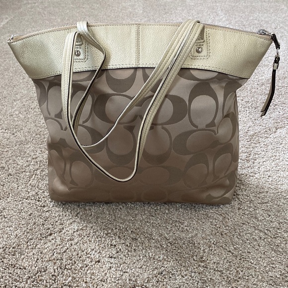 Coach Laura Signature Shoulder Tote Bag - Picture 6 of 11